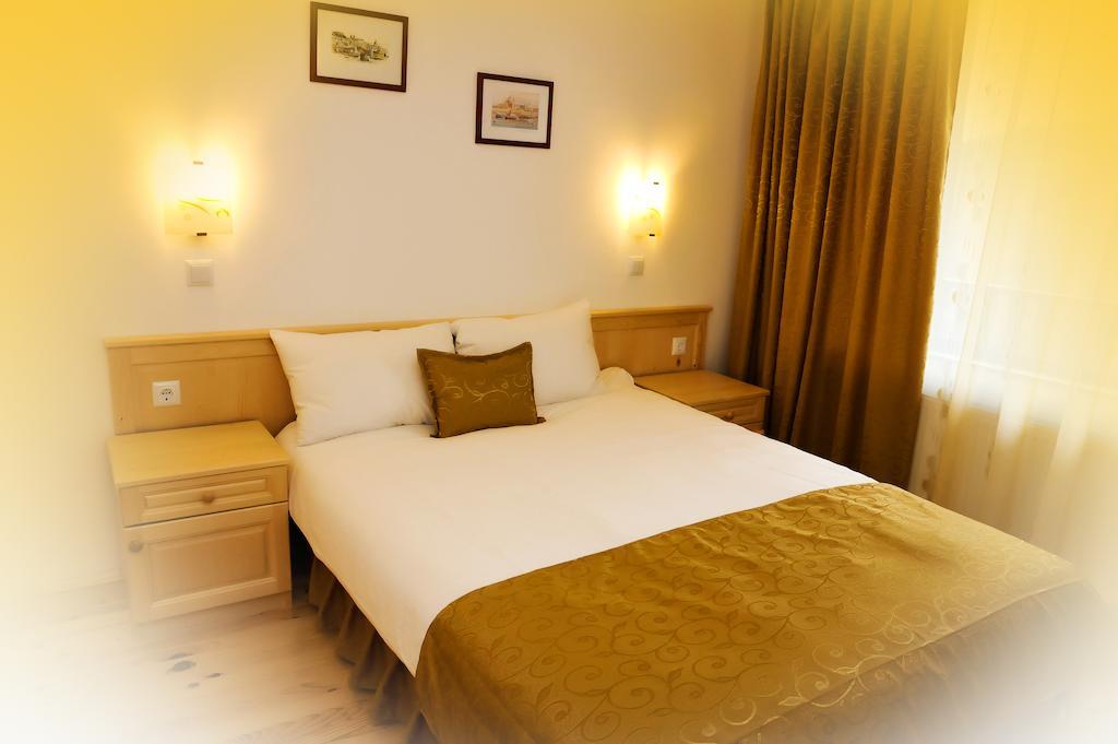 Family Hotel And Restaurant Plamena Oreshak  Chambre photo