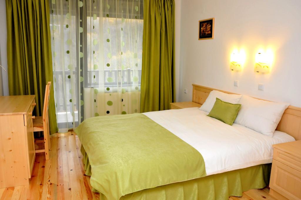 Family Hotel And Restaurant Plamena Oreshak  Chambre photo